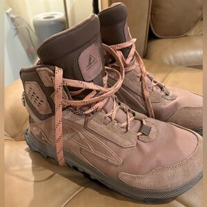 Altra Lone Peak Hiker 2 Boots - Dusty Rose. Sized at 9 but fits more like 8.5.